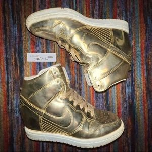 639233-770 Nike Dunk Sky High Liquid Gold Size 6.5W 5Y
